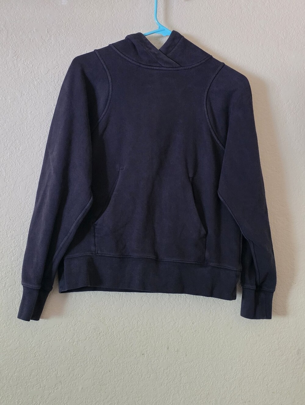Lululemon Classic Pullover Hoodie in Black